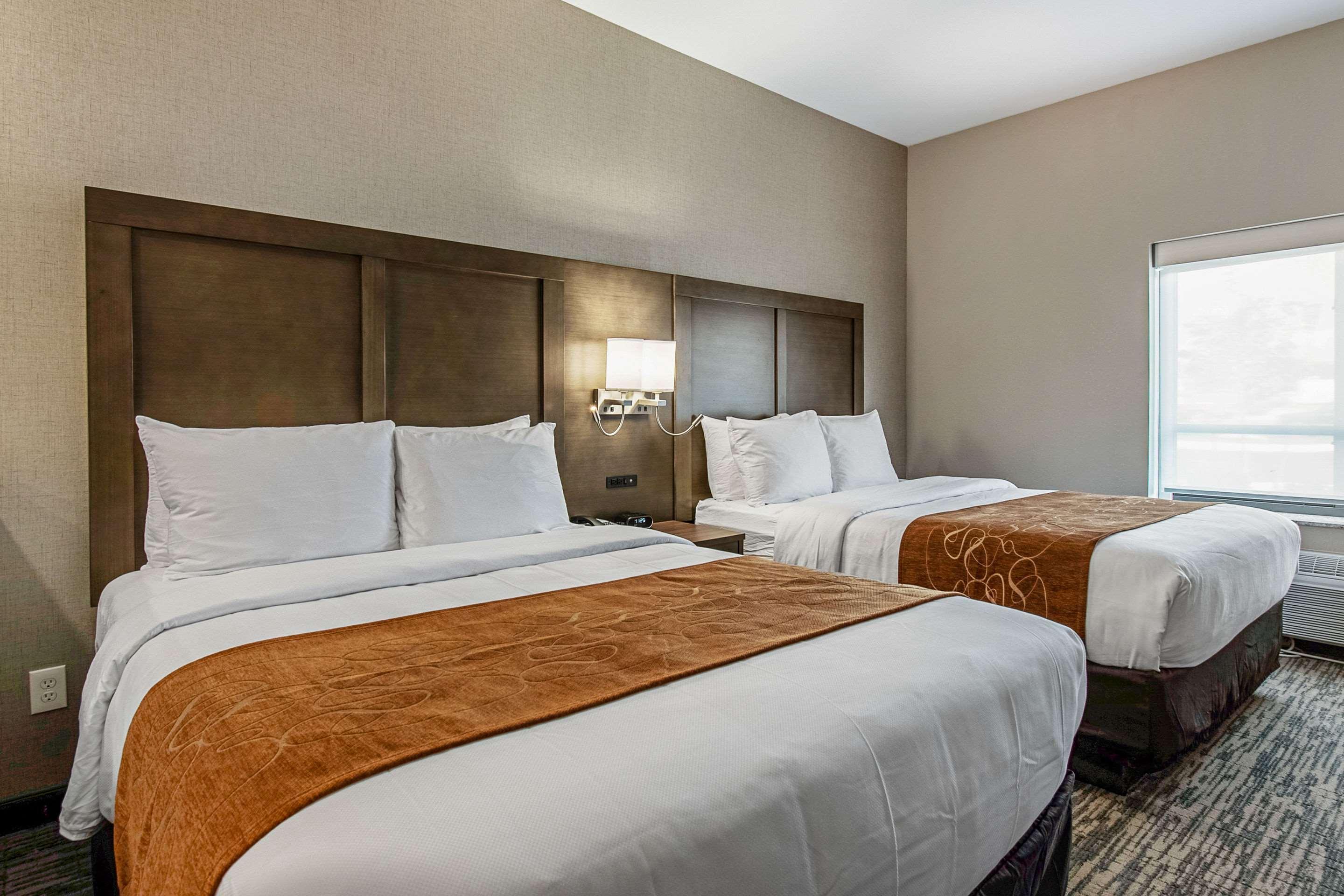 Comfort Suites Grove City - Columbus South Екстериор снимка