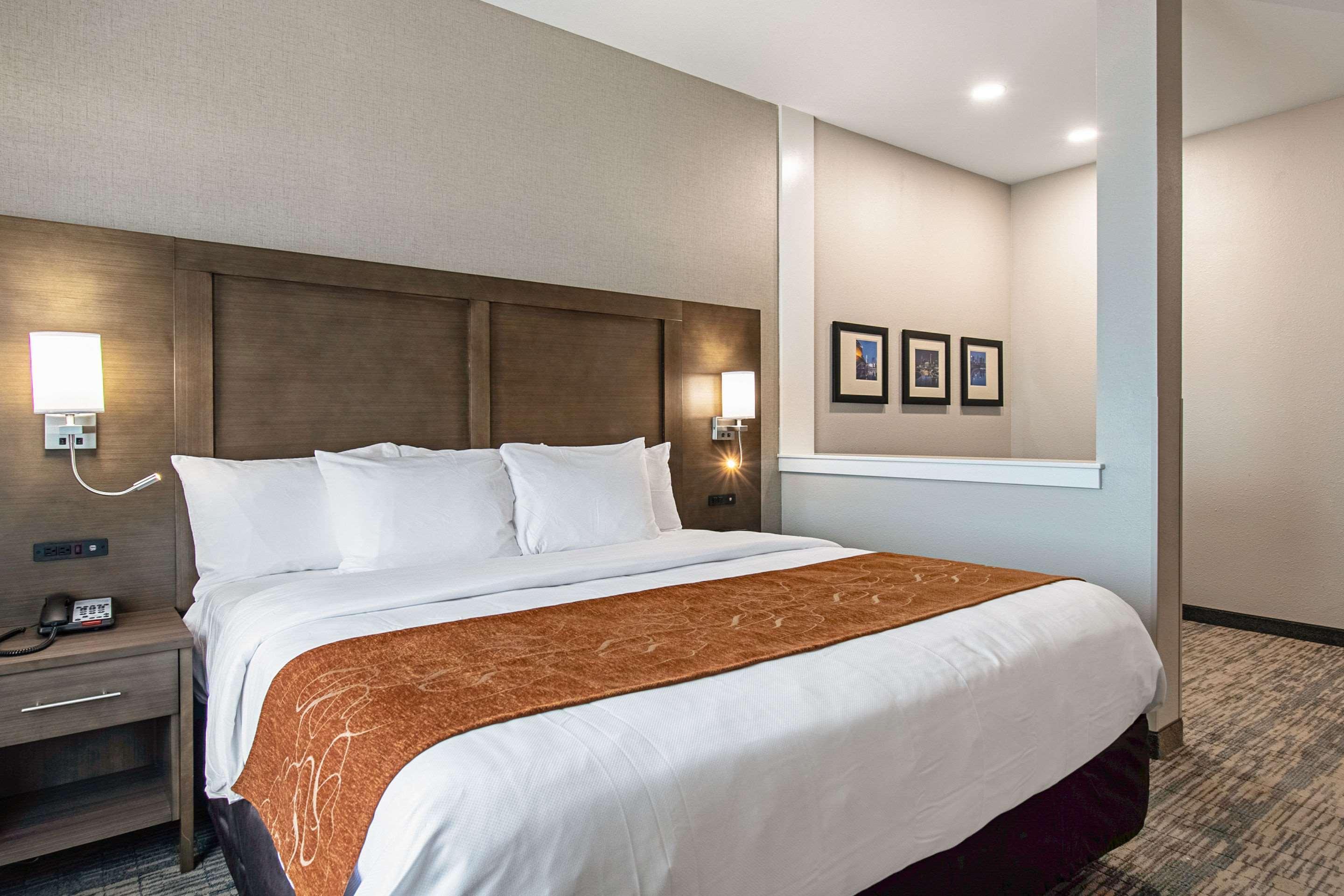 Comfort Suites Grove City - Columbus South Екстериор снимка