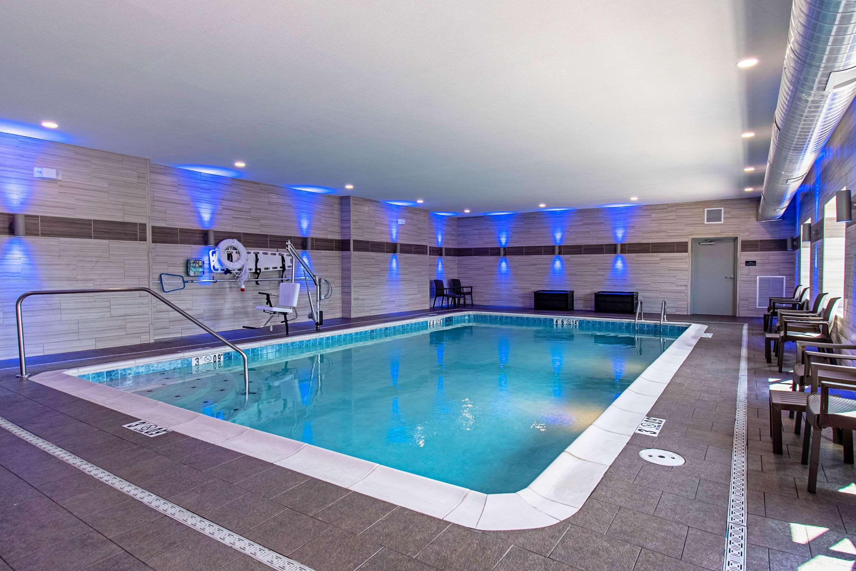 Comfort Suites Grove City - Columbus South Екстериор снимка